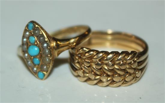 Two late Victorian 18ct gold rings, sizes K & M.